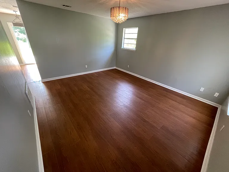 7500 Newcombe Dr — Photo 5