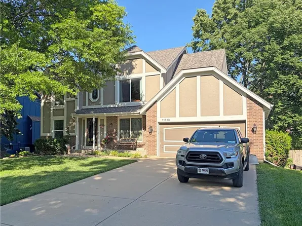 11613 S Penrose St, Olathe, KS 66061