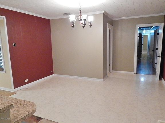 4th image of 1110 Margaret Ave