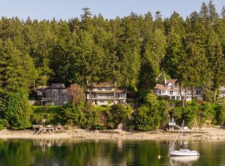 9600 Ardmore Dr, North Saanich, BC V8L5H5