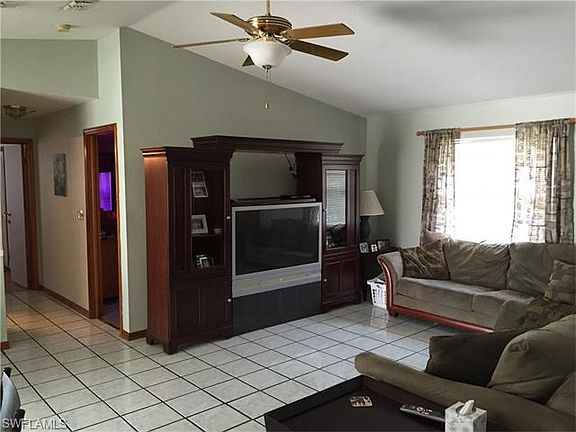 4th image of 2127 SE 14th St