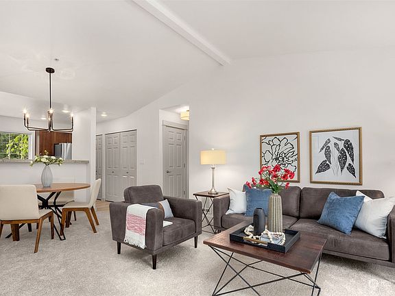 2nd image of 25025 SE Klahanie Boulevard #K301