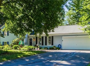 22 Duncott Rd, Fairport, NY 14450