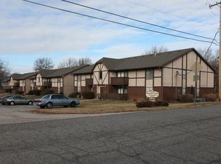 9240 Rosehill Rd #1, Lenexa, KS 66215