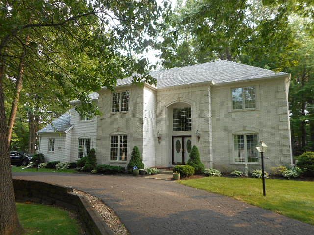 FRONT OF HOUSE