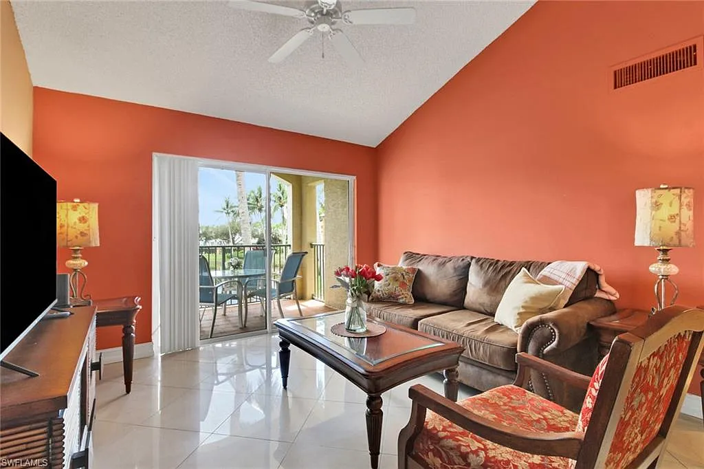 2 bed, 1.0 bath, 909 sqft, $3,400 — Photo 3