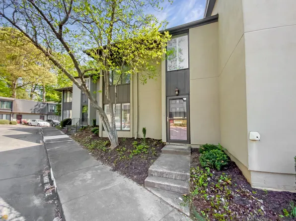 8 Ivy Gates NE, Atlanta, GA 30342