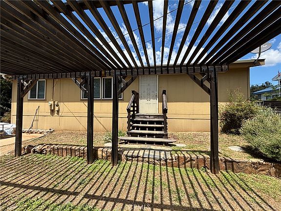 2nd image of 5151 Jones St