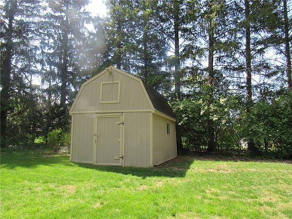 5th image of 517 Locust Hill Dr