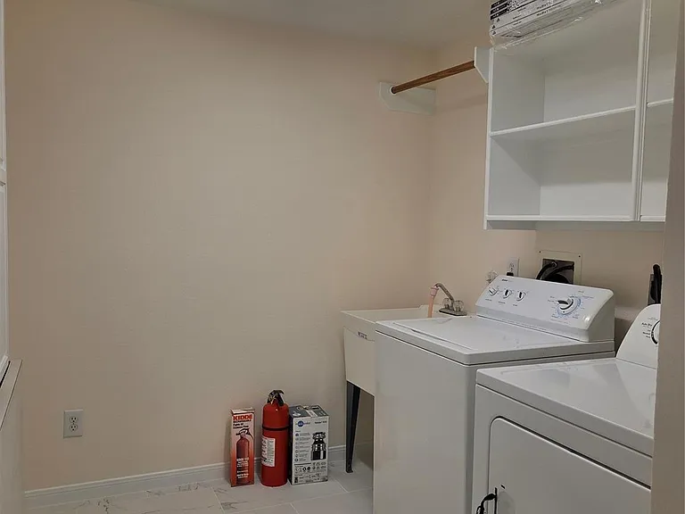 4306 Lakeside Meadow Dr — Photo 36