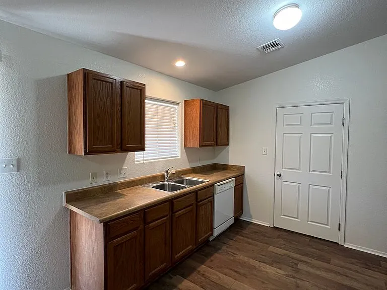 10331 S Monsoon Ave — Photo 8