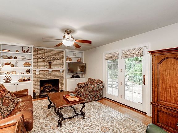 4th image of 2131 Freda Dr