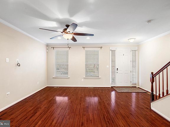 4th image of 214 Apricot St