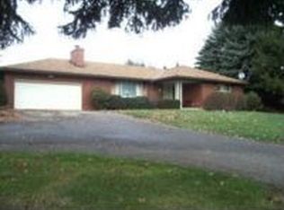 770 Blackhawk Rd, Beaver Falls, PA 15010