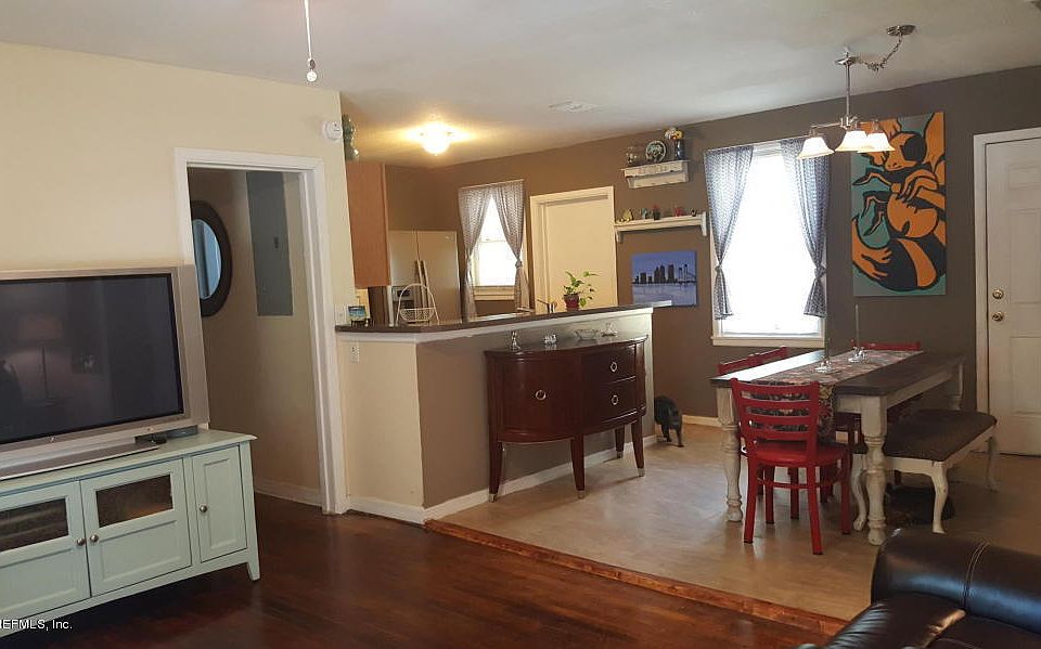 1st image of 714 W WEST Street