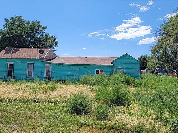 3rd image of 404 E 2nd Street