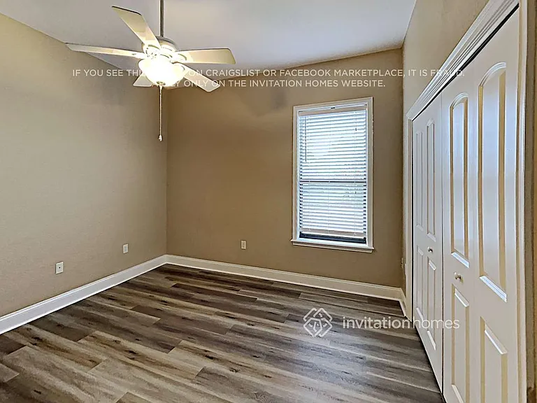 1075 Reflections Lake Loop — Photo 11