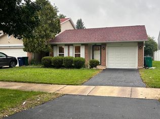 128 Majestic Dr, Lombard, IL 60148