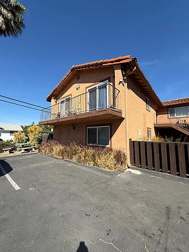 Very Nice 2 bedroom/2 Bathroom home close to Dining and Shopping Photo 1 Very Nice 2 bedroom/2 Bathroom home close to Dining and Shopping Photo 1