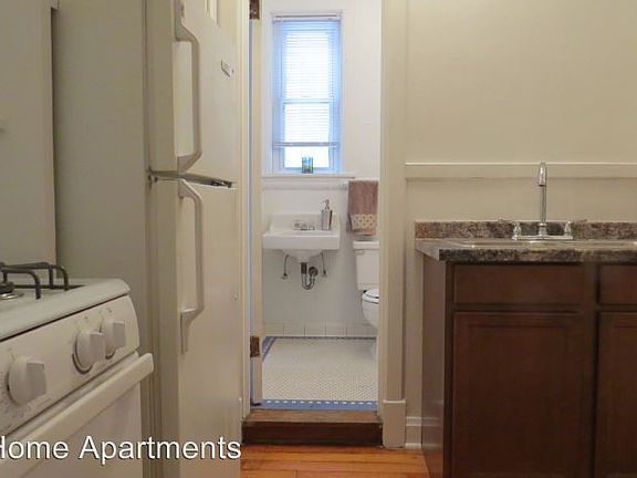 4th image of 658 Grand Ave APT B
