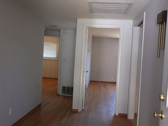 2nd image of 4108 43rd Ave