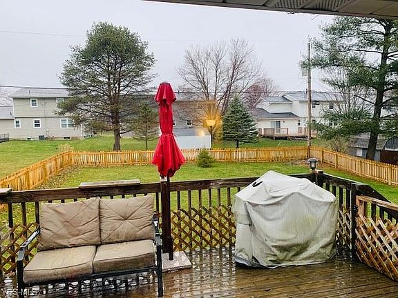 2nd image of 959 Marilyn Dr