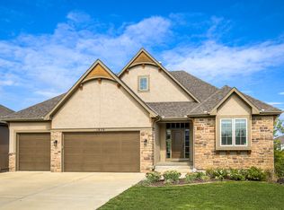 1836 NE Parks Summit Blvd, Lees Summit, MO 64064