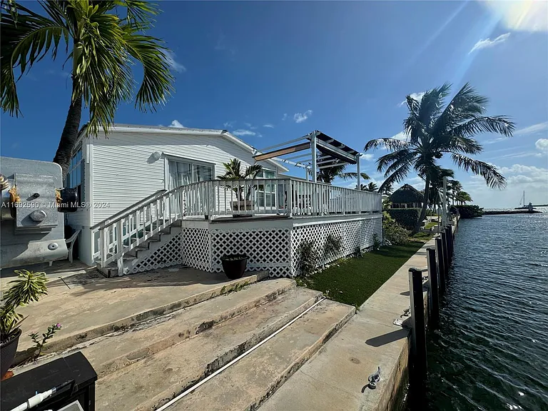 72 Ocean Dr — Photo 20