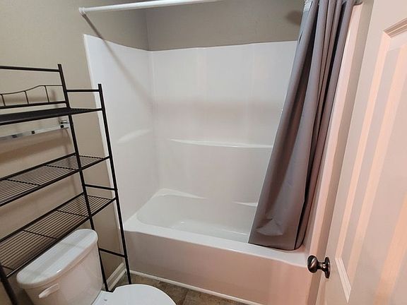 3rd image of 1530 S Patout St #D