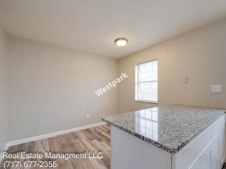 65-51 North St — Photo 5