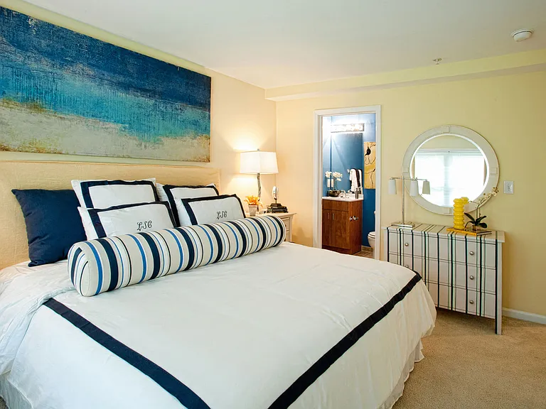 Spa Cove Apartments — Photo 12