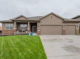 3911 N 161st St, Omaha, NE 68116