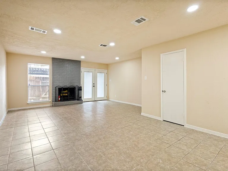 5921 Arncliffe Dr #5921 — Photo 8
