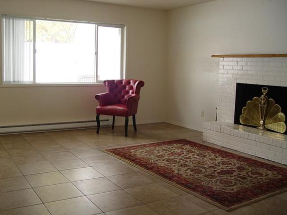 5th image of 17 NE 5th St APT 7