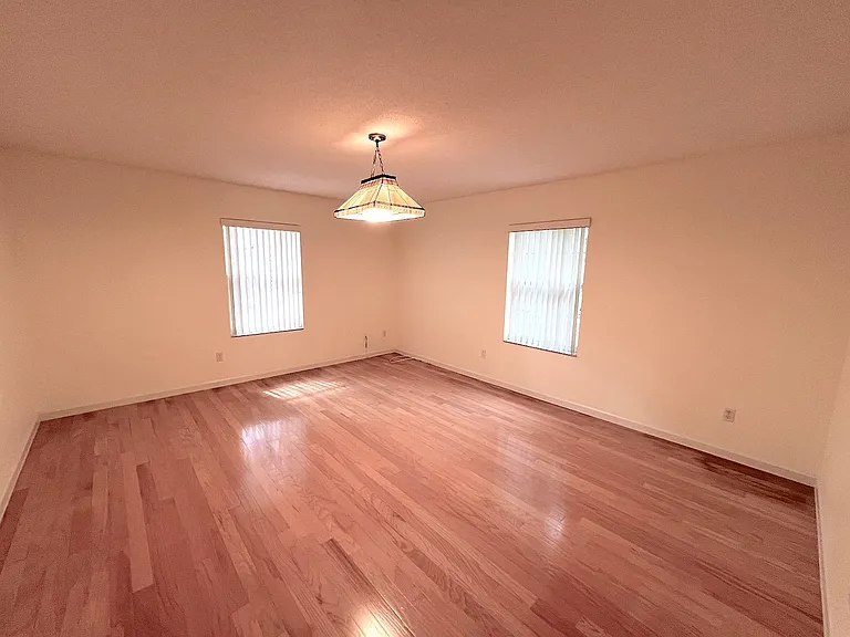 87 Rose Dr — Photo 47