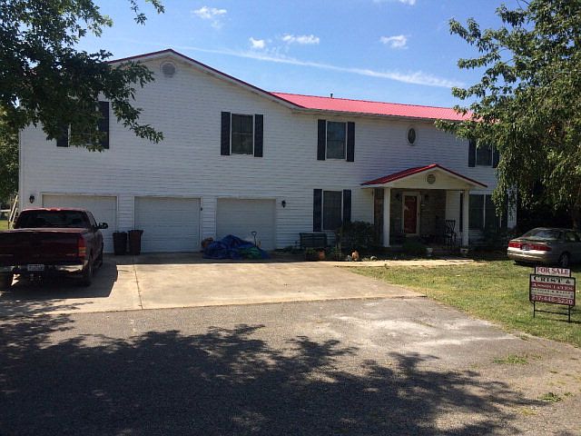 1st image of 203 W Finley St