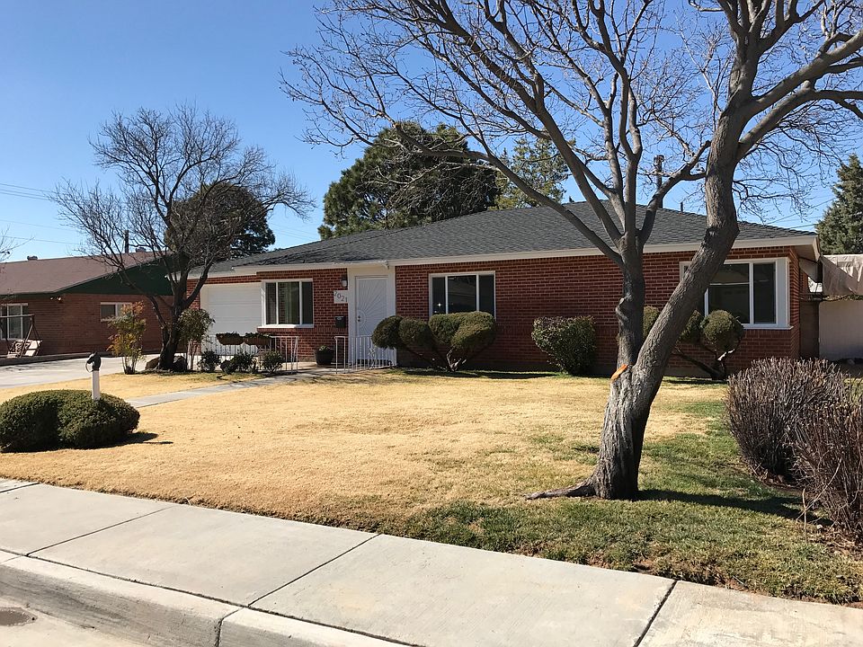 2nd image of 2120 Hendola Dr NE