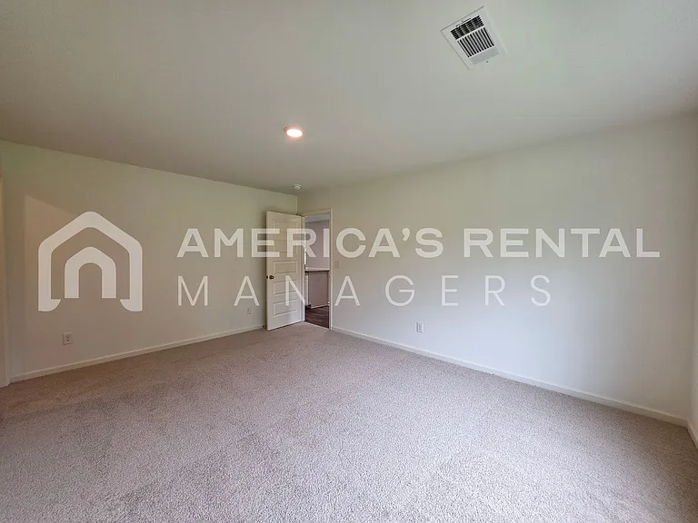 4325 Henry Rd — Photo 34