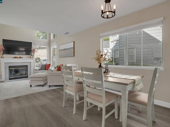 235 Pebblecreek Ct, Martinez, CA 94553