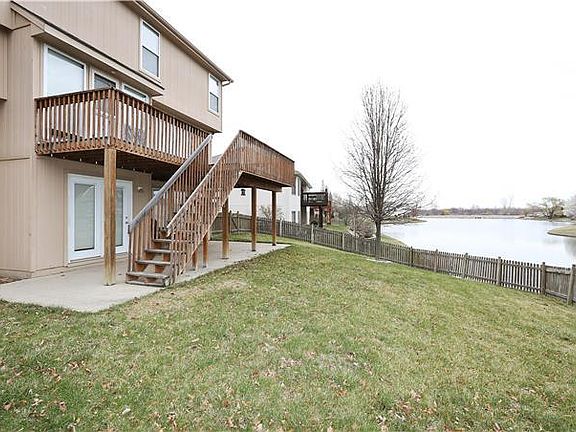 2nd image of 701 Graystone Dr
