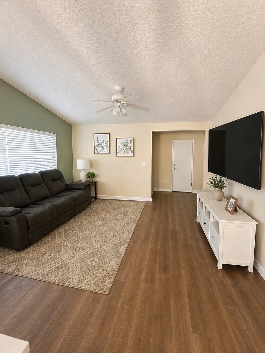 Building Photo - 77800 Chandler Way
