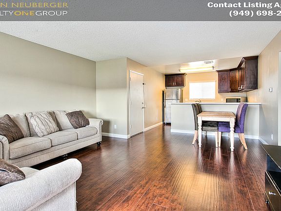2nd image of 2803 S Fairview St Unit B