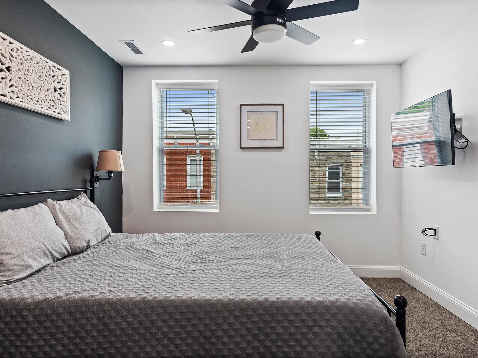 3 bed, $1,100 — Photo 4