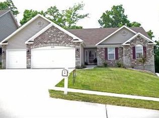 5033 Romaine Spring Dr, Fenton, MO 63026