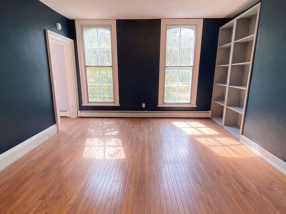 3rd image of 88 Washington St APT 3