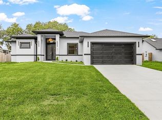 571 Presque Isle Dr, Port Charlotte, FL 33954