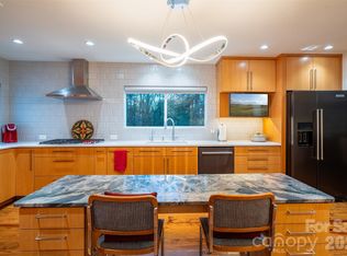 1330 Cedar Ln, Charlotte, NC 28226