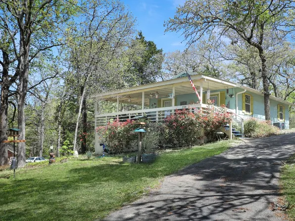 550 Callender Lake Dr, Murchison, TX 75778