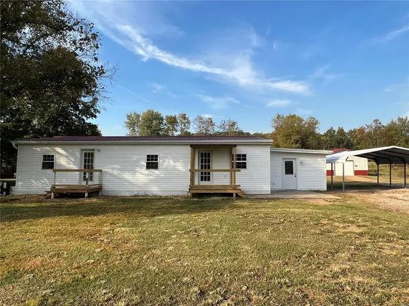5701 Lee Rd, Puxico, MO 63960