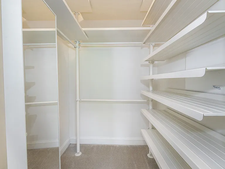 4211 Ramapo Ct — Photo 15